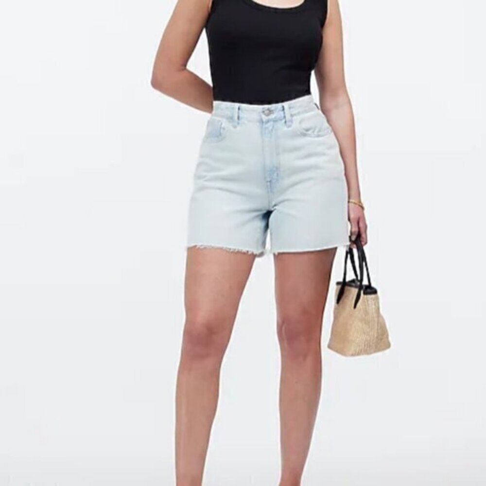 The Curvy '90s Mid-Length Jean Short